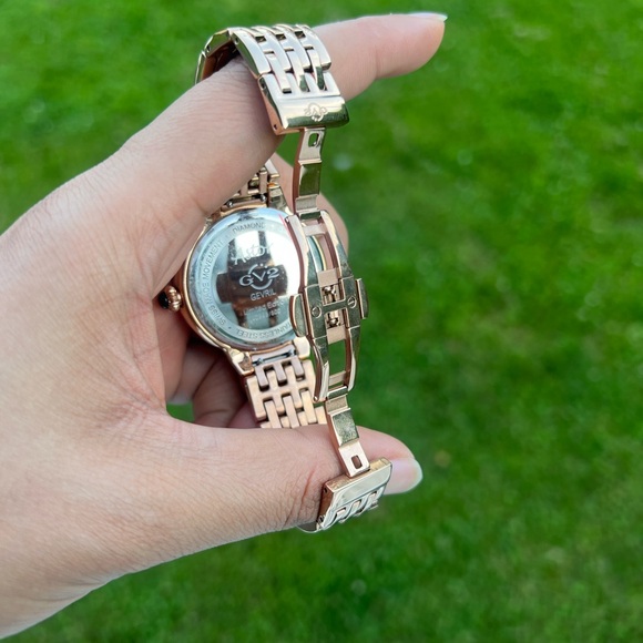 GV2 BY GEVRIL Women's Astor Rose Gold-Tone Stainless Steel Watch 40mm Watch - Picture 3 of 12